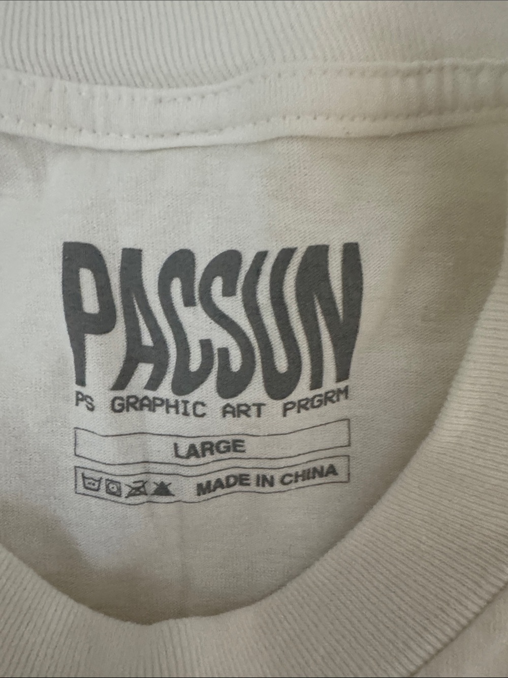 Pacific Sunwear PacSun LA Graphic Art T-Shirt White Colorful Print Women’s L - Picture 3 of 6